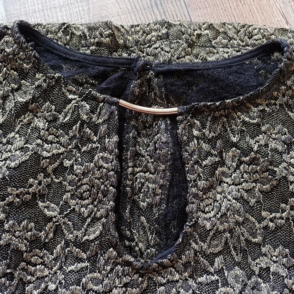 🌸Bisou Bisou Sheath Metalic Lace Dress - Picture 4 of 5